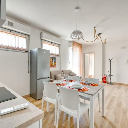 Guesthost - Carpine - Cozy Flat In