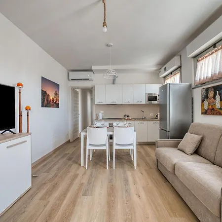 公寓 Guesthost - Carpine - Cozy Flat In *