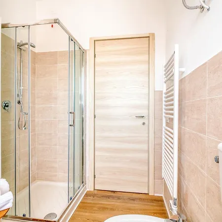 Guesthost - Carpine - Cozy Flat In 公寓 *