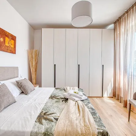 Guesthost - Carpine - Cozy Flat In 马焦内